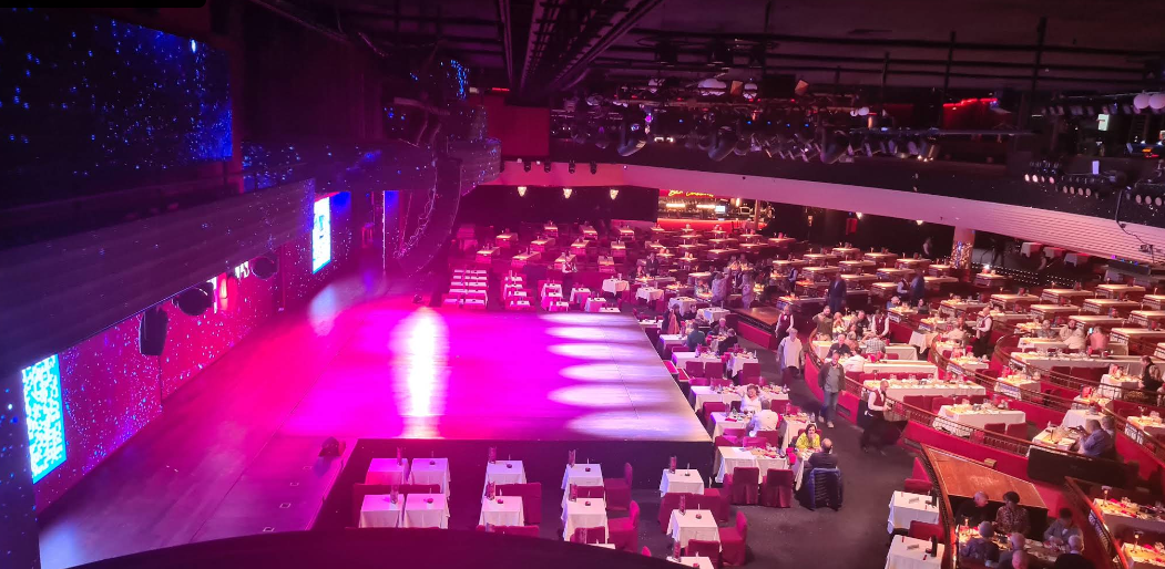Benidorm Palace auditorium and stage with table seating
