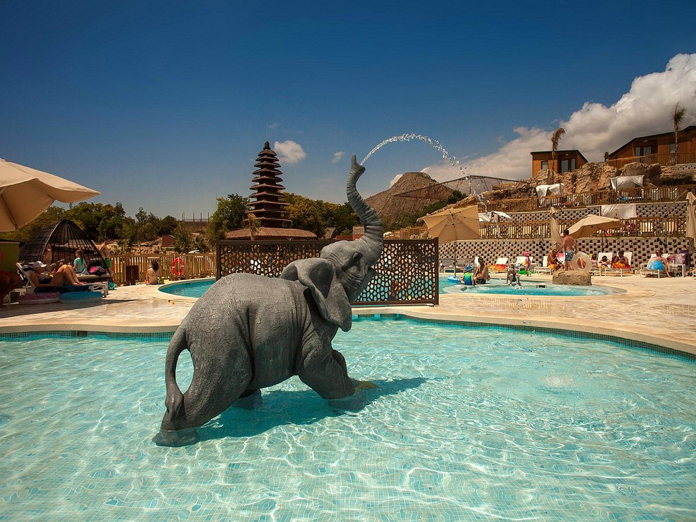 Elephant water sculpture at Magic Natura Aqua Natura pool